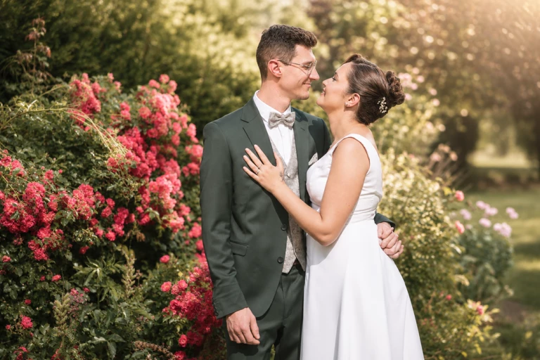 Portrait des mariés après la cérémonie.sublime couple avec beaucoup d'amour.photographe de mariage dans la somme et les Hauts-de-France